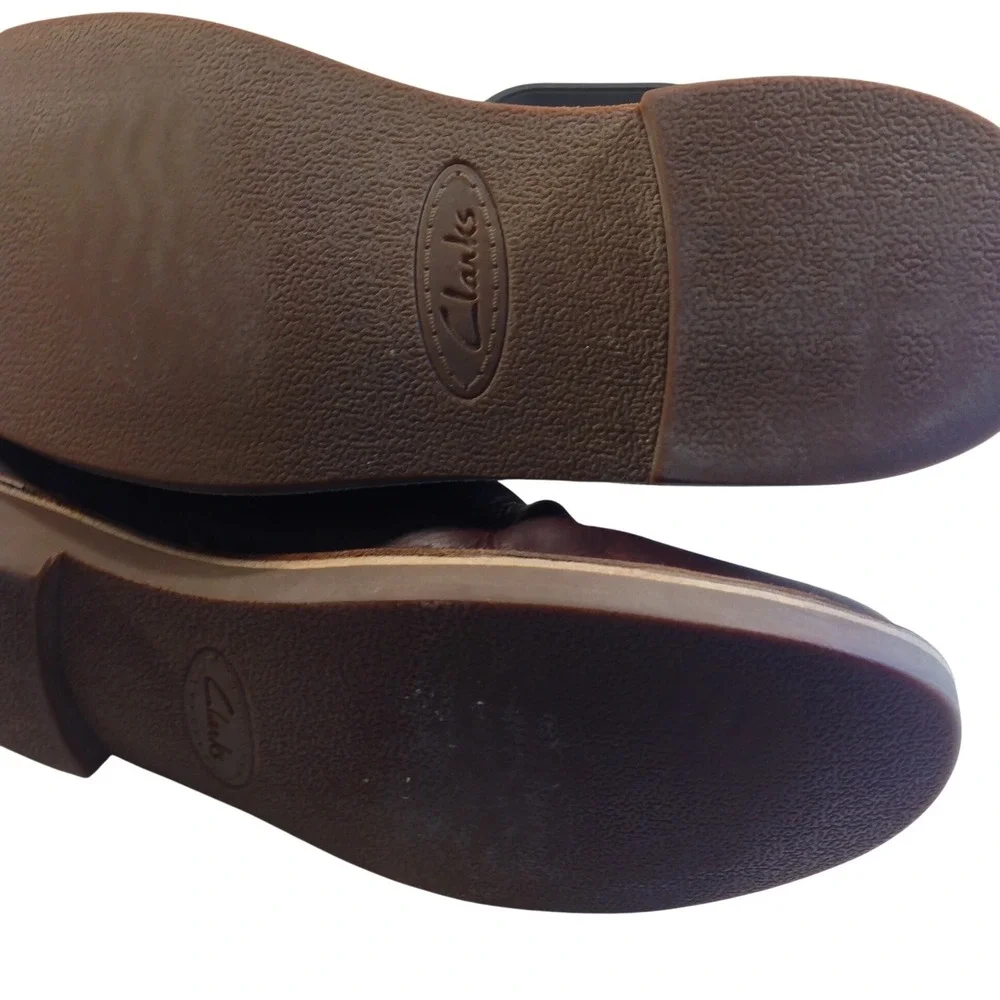 Clarks Chelsea Boots Men's Size 10.5 Brown Leather Ankle Boots Asking price: $45